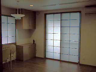 ���r���O